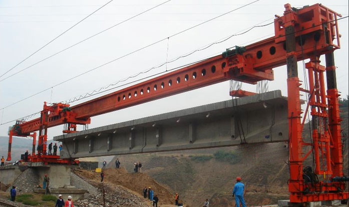 cầu trục lao dầm 300 tấn